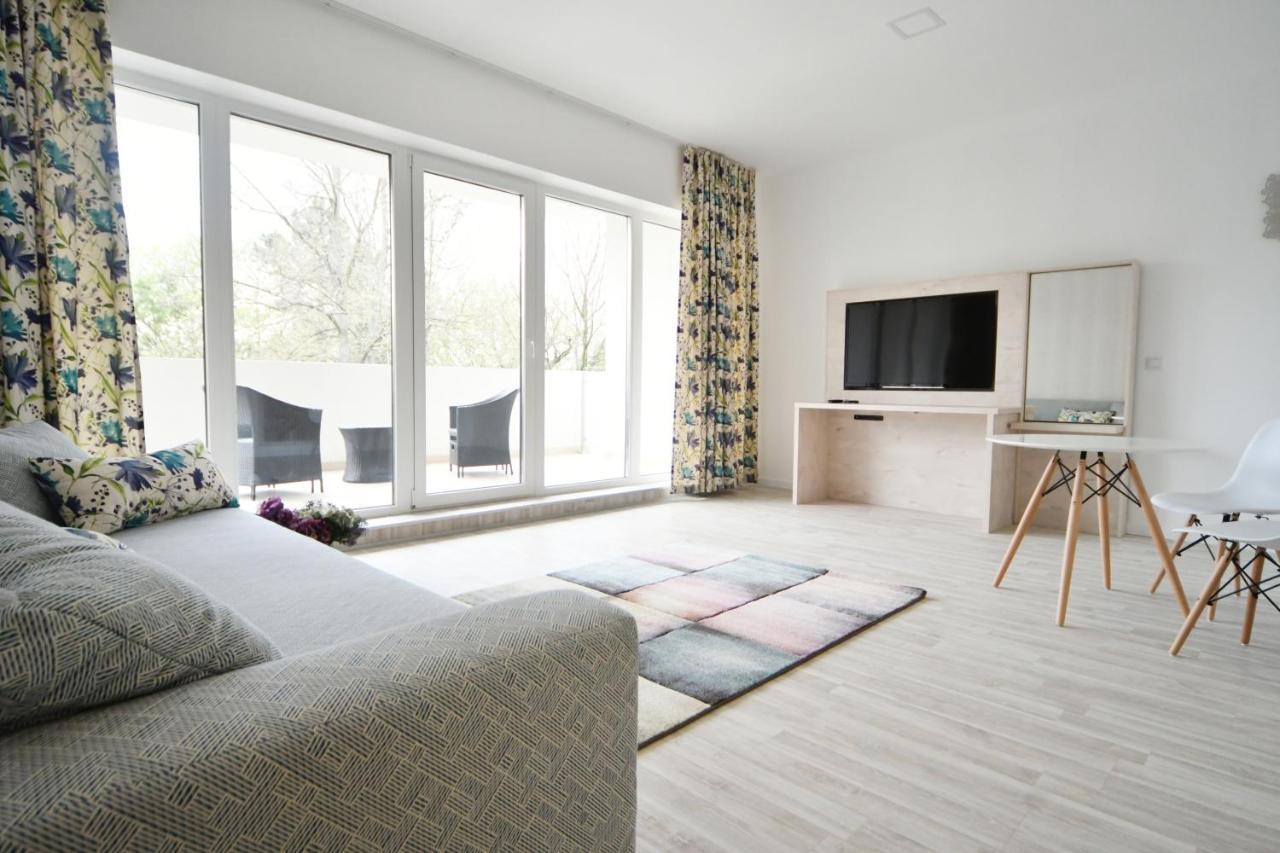 Moment Apartments Сольнок Екстер'єр фото