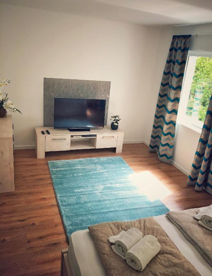 Moment Apartments Сольнок Екстер'єр фото