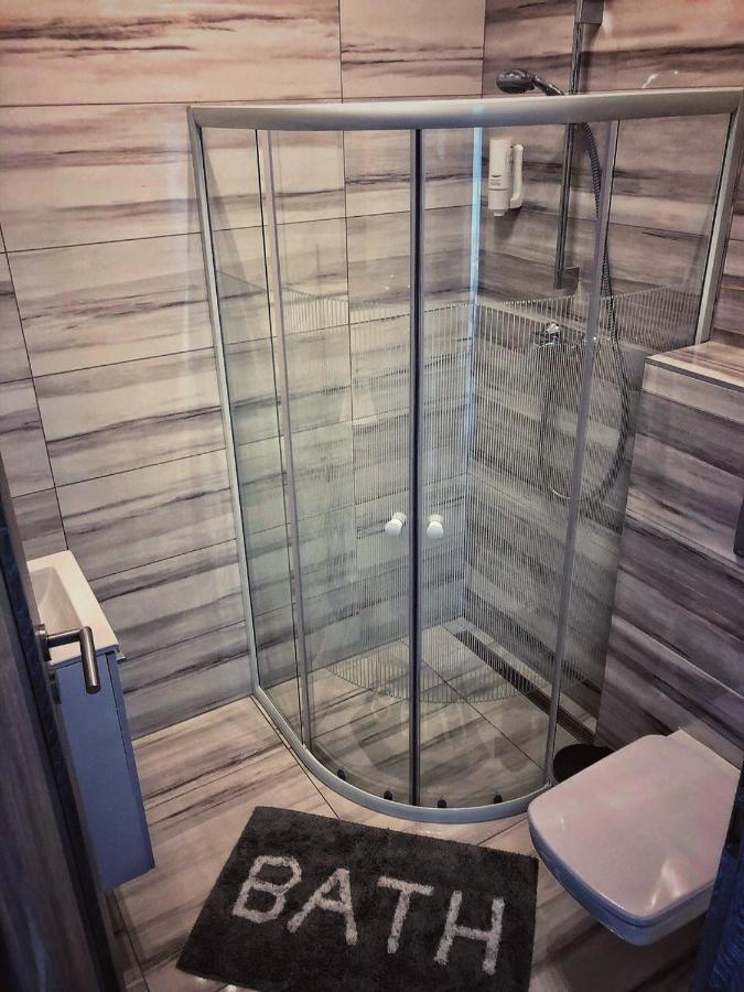 Moment Apartments Сольнок Екстер'єр фото